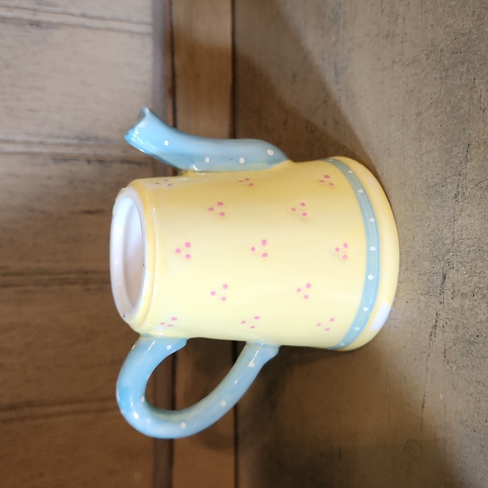 Darice Porcelain Miniature tea pot